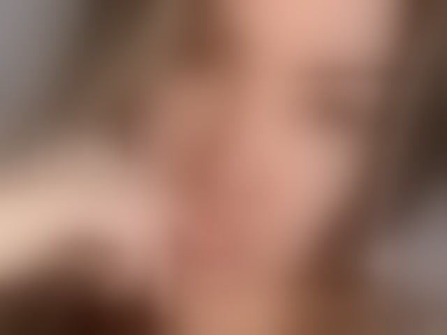 Live sex webcam photo for AmieHerry #294190566