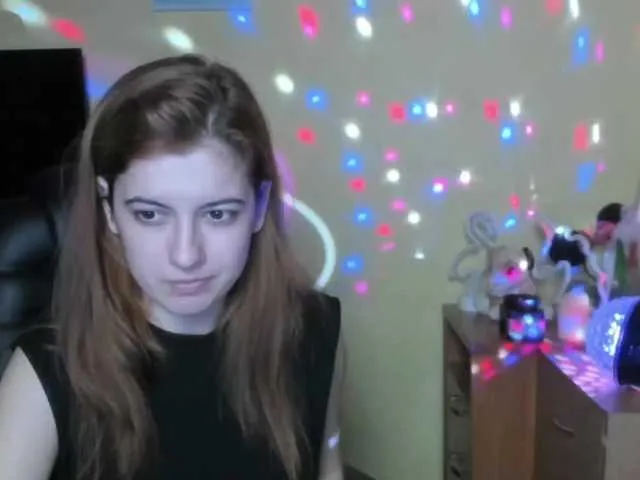 Live sex webcam photo for AminaBeatris13 #276235917