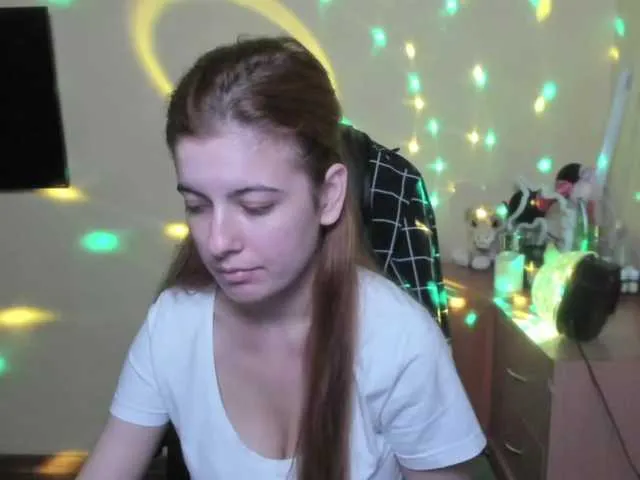 Live sex webcam photo for AminaBeatris13 #276262397