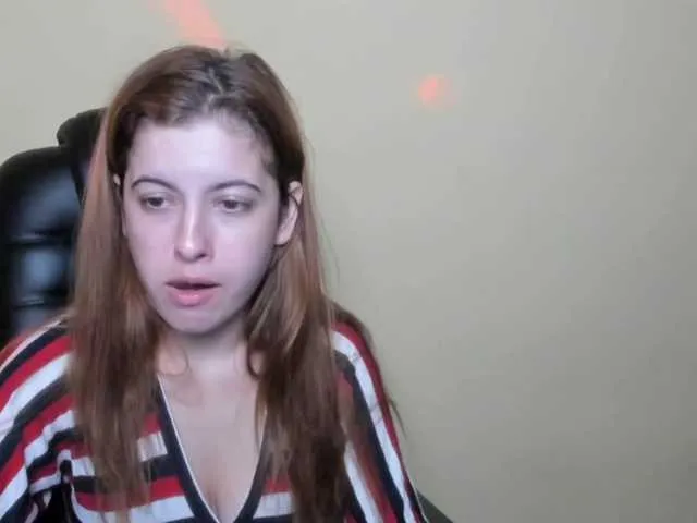 Live sex webcam photo for AminaBeatris13 #276411042