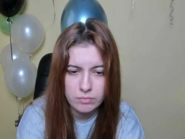 Live sex webcam photo for AminaBeatris13 #276542304