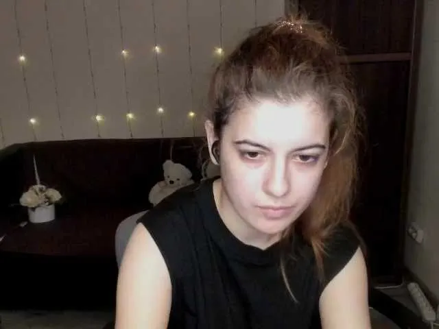 Live sex webcam photo for AminaBeatris13 #276569274