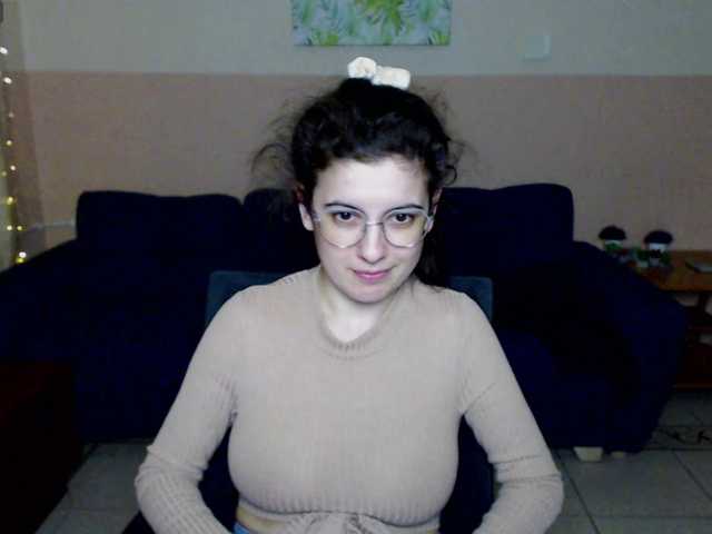 Live sex webcam photo for AminaBeatris13 #278079828