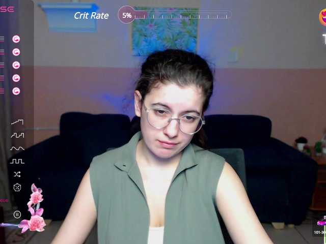 Live sex webcam photo for AminaBeatris13 #290790574