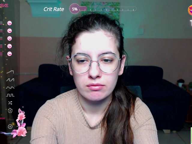 Live sex webcam photo for AminaBeatris13 #290797413