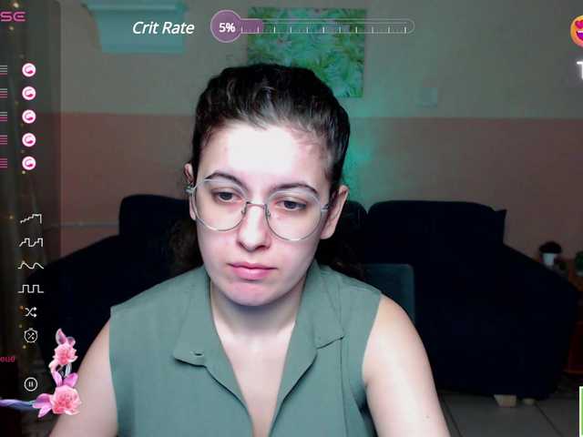 Live sex webcam photo for AminaBeatris13 #290811120