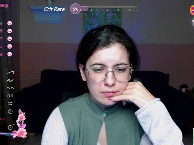 Live sex webcam photo for AminaBeatris13 #290834018