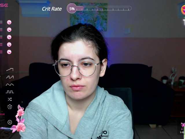 Live sex webcam photo for AminaBeatris13 #290844981