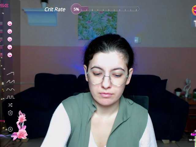 Live sex webcam photo for AminaBeatris13 #290859252