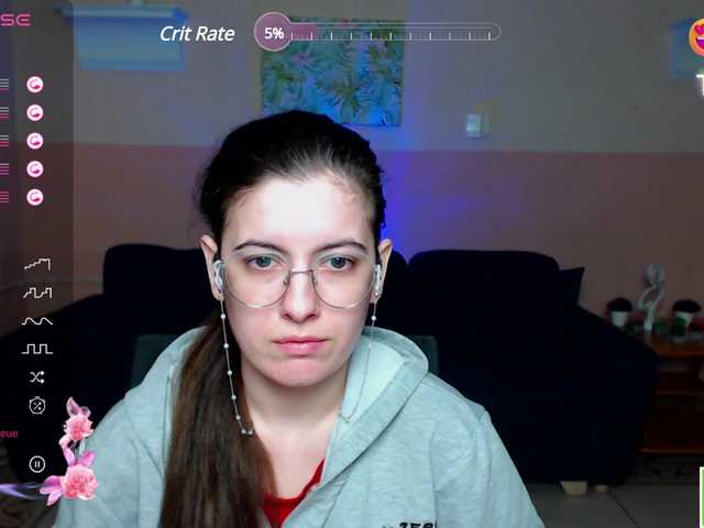 Live sex webcam photo for AminaBeatris13 #290875881
