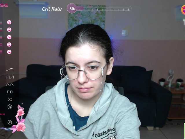 Live sex webcam photo for AminaBeatris13 #290887029