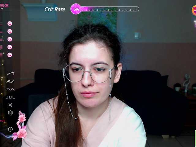 Live sex webcam photo for AminaBeatris13 #290895389