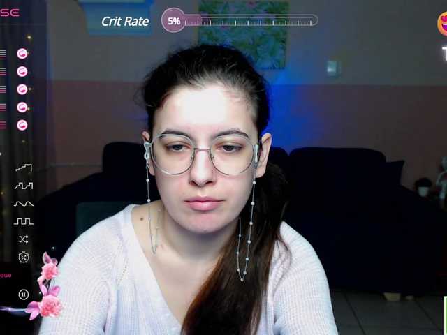 Live sex webcam photo for AminaBeatris13 #290913147