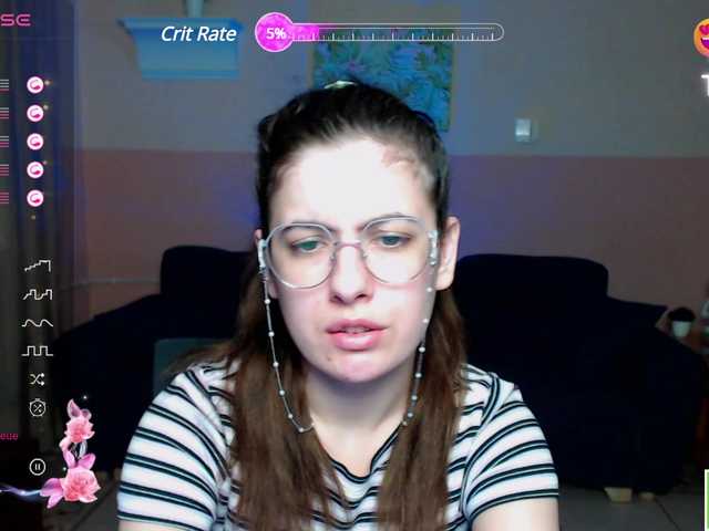 Live sex webcam photo for AminaBeatris13 #290982655