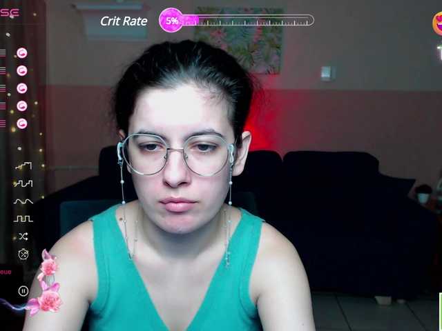 Live sex webcam photo for AminaBeatris13 #291019485