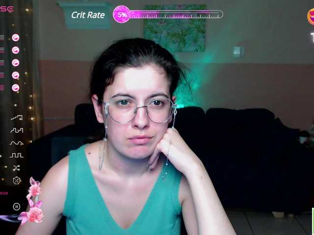 Live sex webcam photo for AminaBeatris13 #291020892