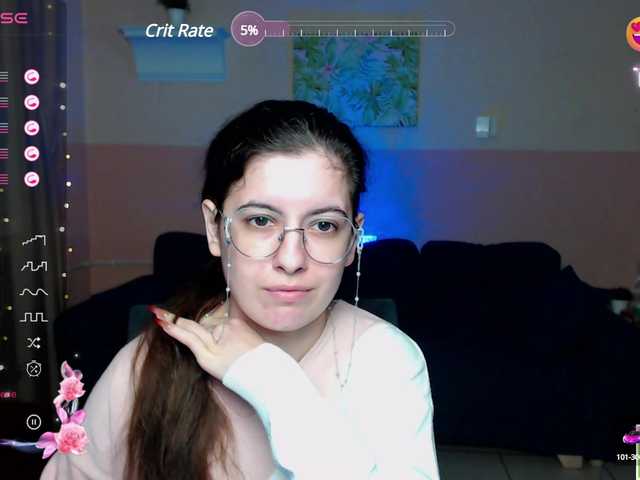 Live sex webcam photo for AminaBeatris13 #291043281