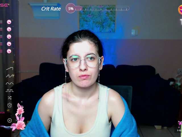 Live sex webcam photo for AminaBeatris13 #291069792