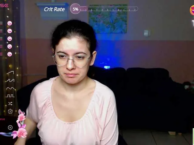 Live sex webcam photo for AminaBeatris13 #291129722