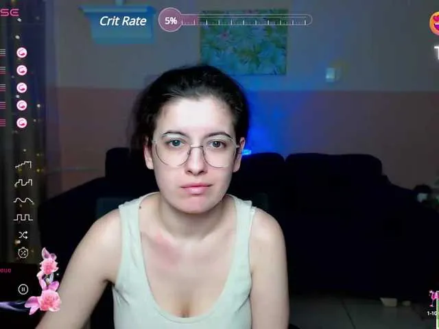 Live sex webcam photo for AminaBeatris13 #291136390