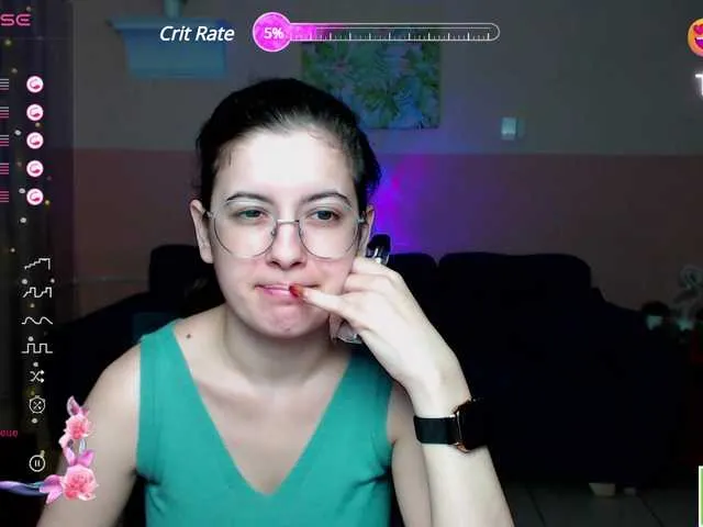 Live sex webcam photo for AminaBeatris13 #291150465