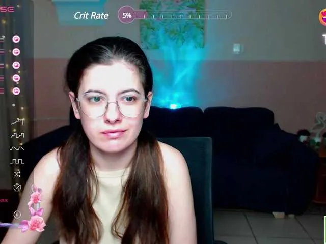 Live sex webcam photo for AminaBeatris13 #291165173