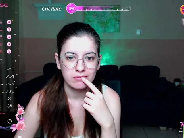 Live sex webcam photo for AminaBeatris13 #291196729