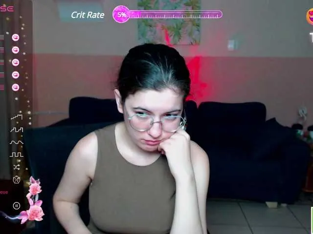 Live sex webcam photo for AminaBeatris13 #291403568