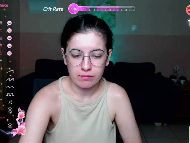 Live sex webcam photo for AminaBeatris13 #291415934