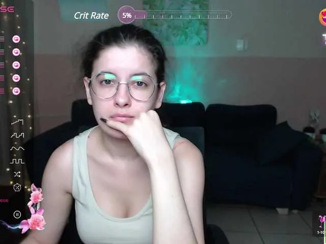 Live sex webcam photo for AminaBeatris13 #291437211