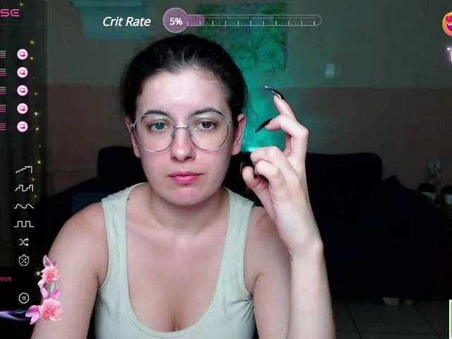 Live sex webcam photo for AminaBeatris13 #291439017