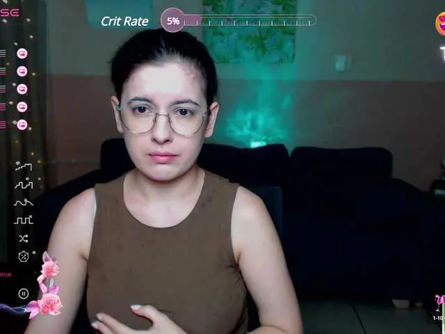 Live sex webcam photo for AminaBeatris13 #291471265