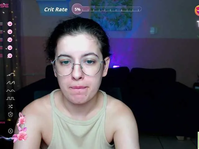 Live sex webcam photo for AminaBeatris13 #291478281