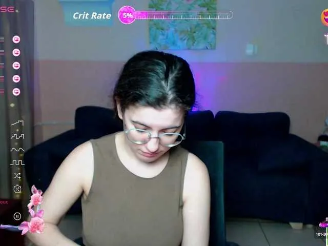 Live sex webcam photo for AminaBeatris13 #291525976