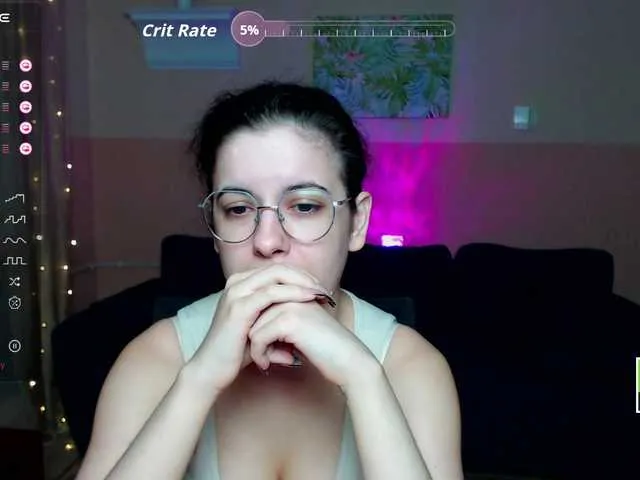 Live sex webcam photo for AminaBeatris13 #291945984