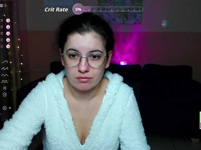 Live sex webcam photo for AminaBeatris13 #291965044