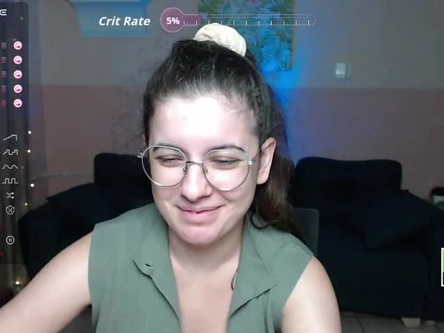 Live sex webcam photo for AminaBeatris13 #291993727