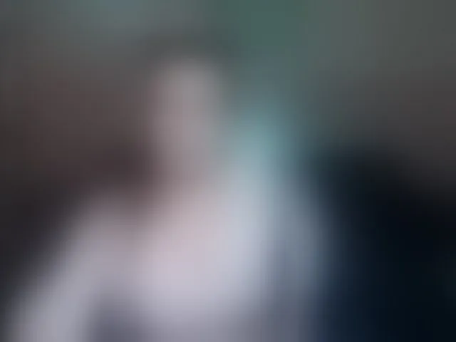 Live sex webcam photo for AminaBeatris13 #292559830