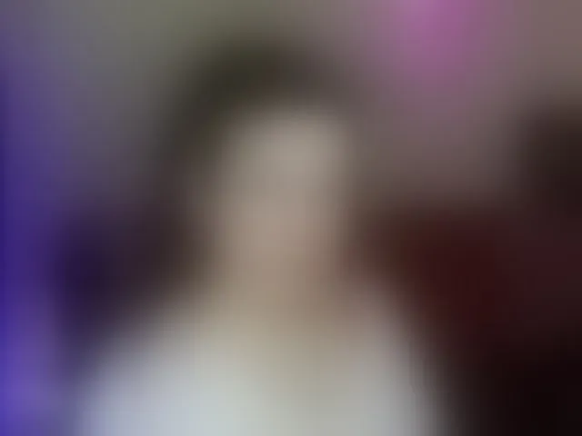 Live sex webcam photo for AminaBeatris13 #292972316