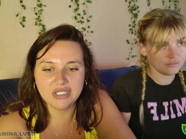 Live sex webcam photo for AminaCharm #291473858