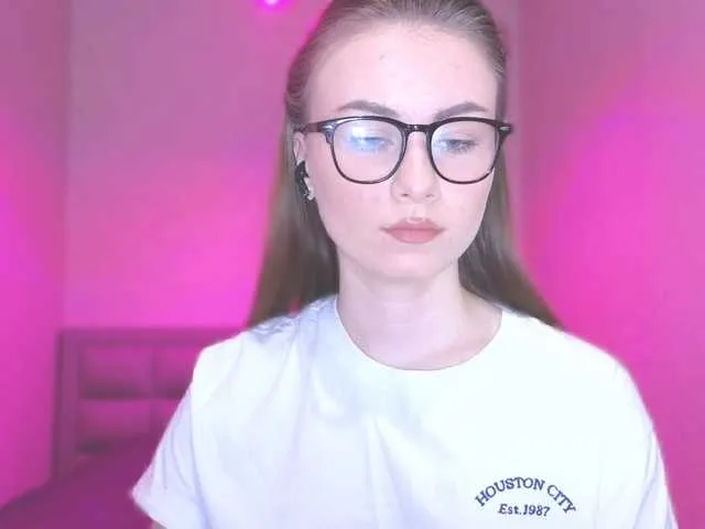 Live sex webcam photo for AminaLuxuryyy #290592864