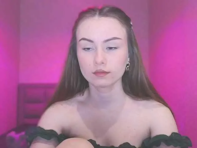 Live sex webcam photo for AminaLuxuryyy #290598313