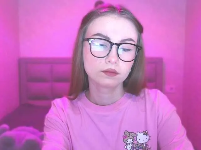 Live sex webcam photo for AminaLuxuryyy #290604709