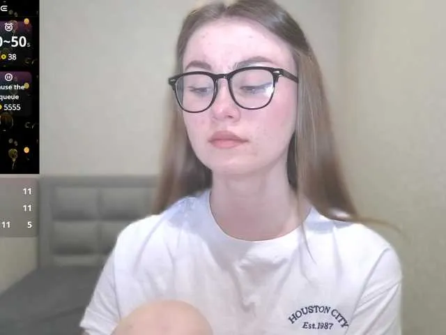 Live sex webcam photo for AminaLuxuryyy #290618538