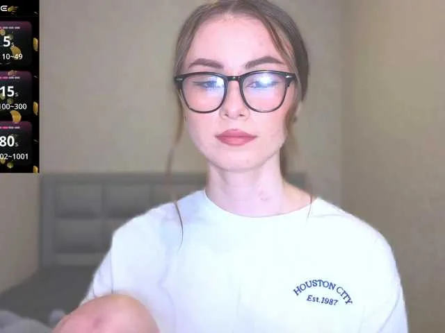 Live sex webcam photo for AminaLuxuryyy #290776697