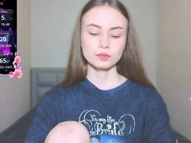 Live sex webcam photo for AminaLuxuryyy #291055023