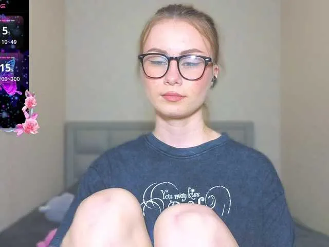 Live sex webcam photo for AminaLuxuryyy #291101845