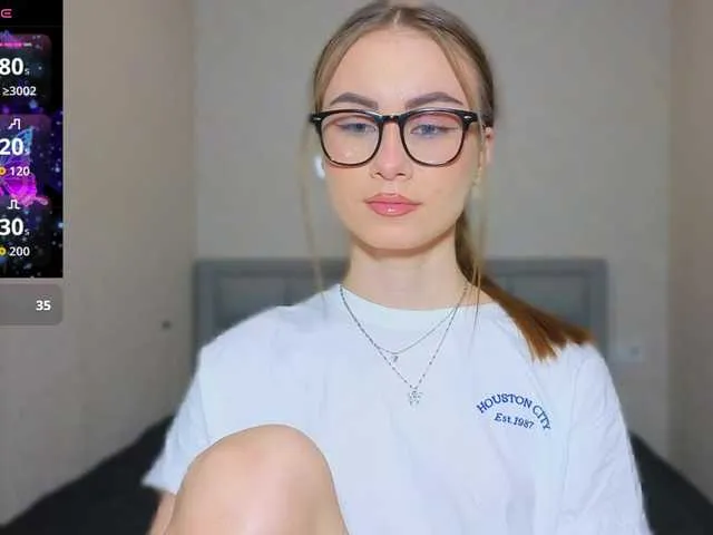 Live sex webcam photo for AminaLuxuryyy #291787943