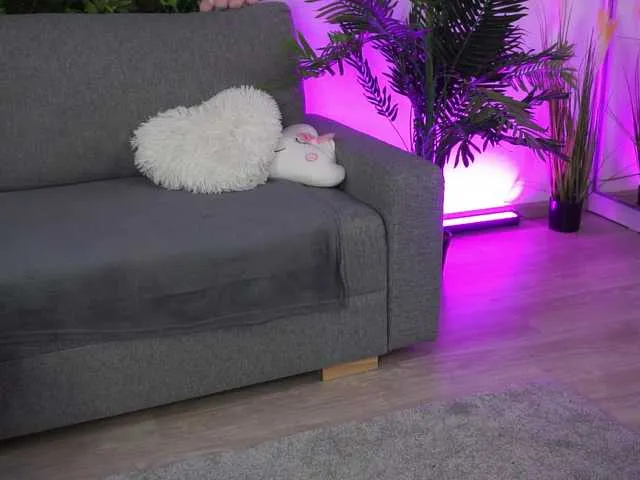 Live sex webcam photo for AmiraRoshen #292318665