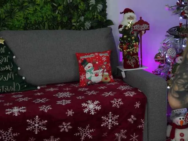 Live sex webcam photo for AmiraRoshen #292391902